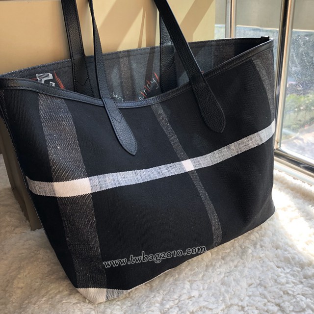 Burberry專門店新款雙面兩用托特包 巴寶莉塗鴉圖案手提購物袋 yxb1359